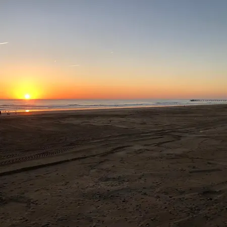 Sea And Sun Апартаменты